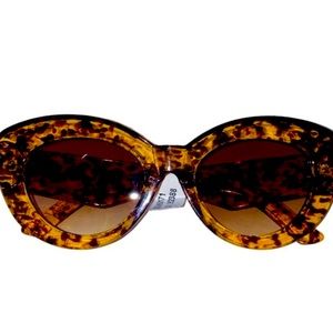 Free People Decker Cat Eye Polarized Sunglasses